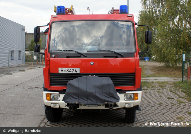 Einsatzfahrzeug Florian Berlin LF 16 TS B 8474 A D BOS Fahrzeuge