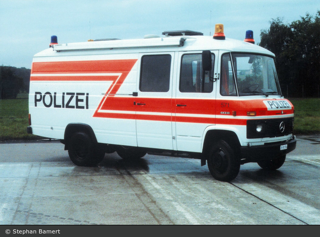 Urdorf - KaPo Zürich - Signalisationsfahrzeug - 571 (a.D.)