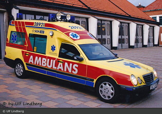 Nybro - Landstinget Kalmar Län - Ambulans - 28 921 (a.D.)