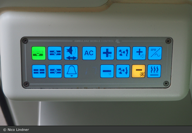 Easy Ambulanz - KTW (HH-EA 2048)