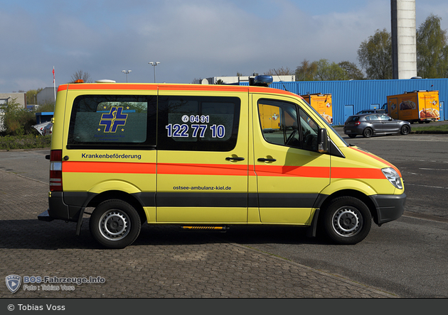 Kiel - Ostsee-Ambulanz - KTW (KI-OA 1001)