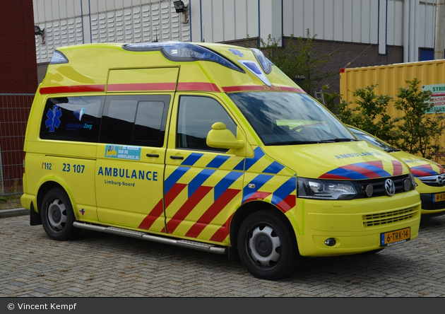 Venlo - AmbulanceZorg Limburg-Noord - RTW - 23-107 (a.D.)