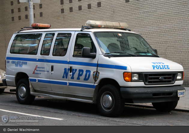 NYPD - Manhattan - School Safety Division - HGruKW 5360