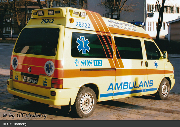 Nybro - Landstinget Kalmar Län - Ambulans - 28 922 (a.D.)