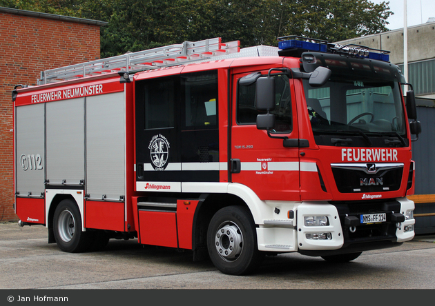 Florian Neumünster 16/48-01