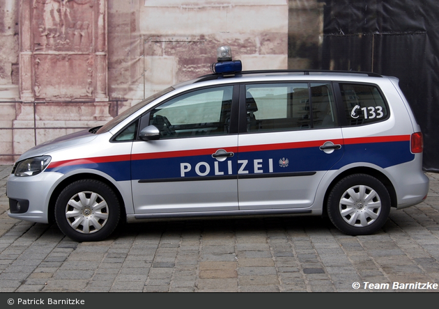 BP-90996 - Volkswagen Touran I GP2 - FuStW