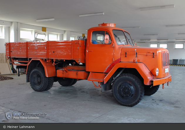 Hamburger Feuerwehrhistoriker TW 30 (HH-8617) (a.D.)