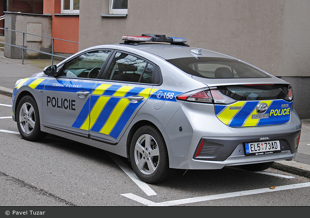 Praha - Policie - EL5 73AD - FuStW