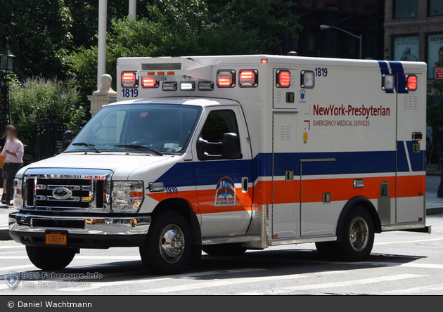 NYC - Manhattan - NewYork-Presbyterian EMS - ALS-Ambulance 1819 - RTW