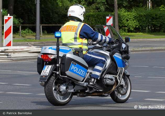 B-3202 - BMW R 900 RT - Krad