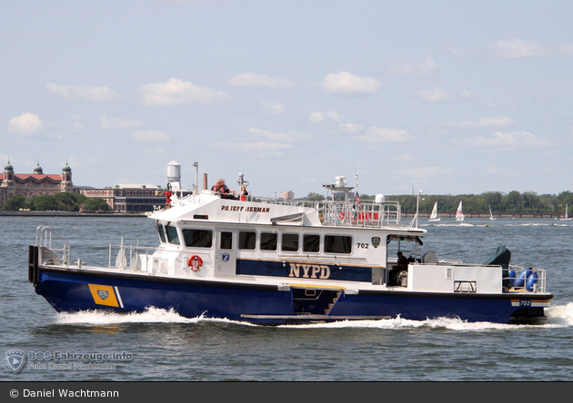 NYPD - Randall's Island - Harbor Unit - Boat 702