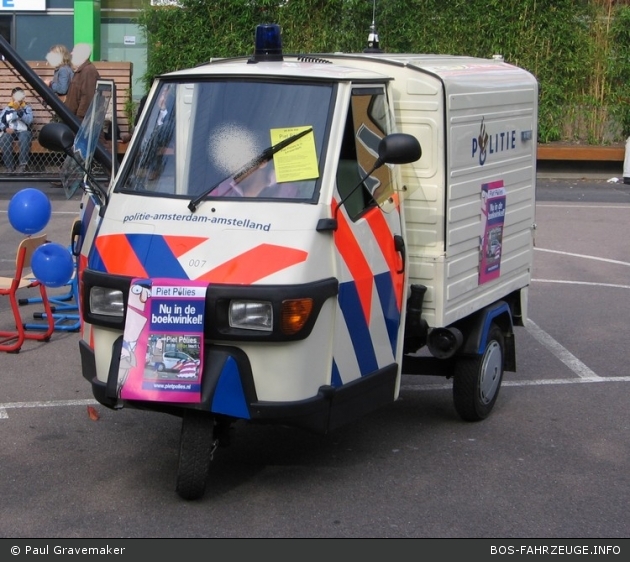 Amsterdam-Amstelland - Politie - Vespa - "Piet Polies" - 007
