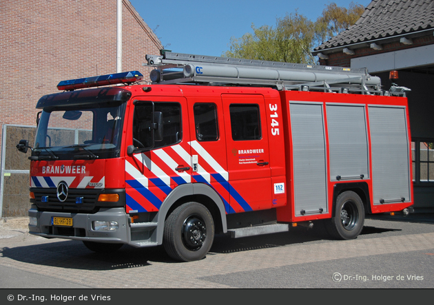 Geertruidenberg - Brandweer - HLF - 3145 (a.D.)