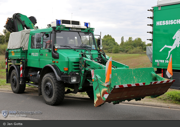 WI-3253 - MB Unimog - ZumiLa