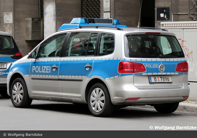 B-7896 - VW Touran - FuStW