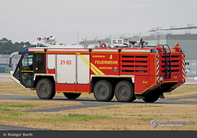 Wunstorf - Feuerwehr - FlKfz Mittel, Flugplatz (21/03)