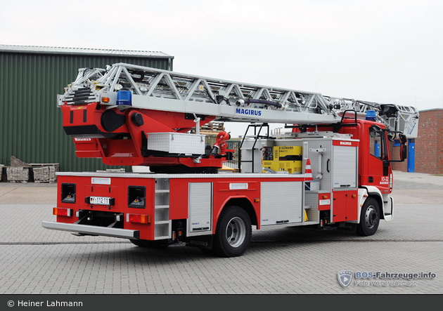 Wilhelmshaven - Feuerwehr - DLK (Florian Wilhelmshaven 93/32)