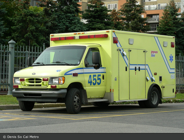 Montreal - Urgences-Sante Quebec - Ambulance 455