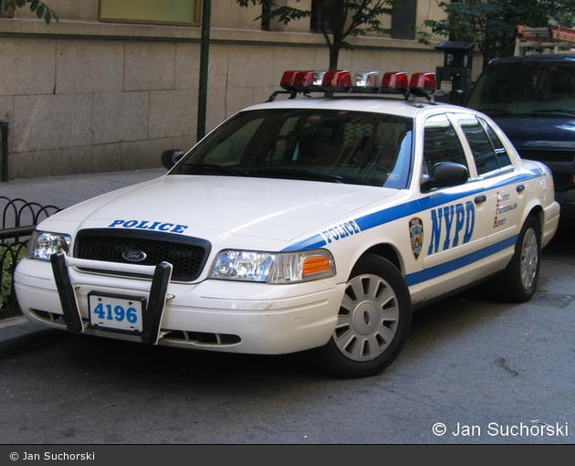 NYPD - Queens - Fleet Services Division - FuStW 4196