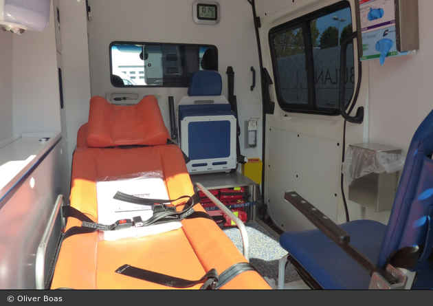 Bremen - Akut Ambulanz - KTW (HB-RC 146)