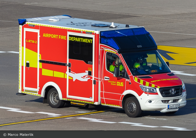 Florian Werkfeuerwehr Airport Düsseldorf 01 RTW 02