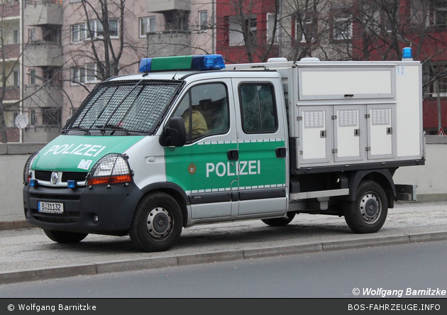 B-31132 - Renault Master - DHuFüKw