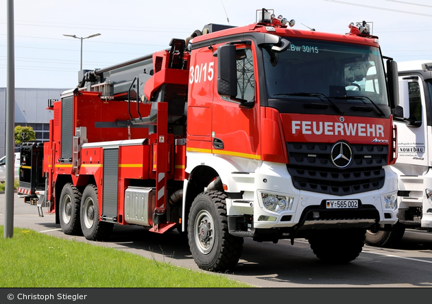 Unbekannt - Feuerwehr - FeuerwRettKfz LfzBes