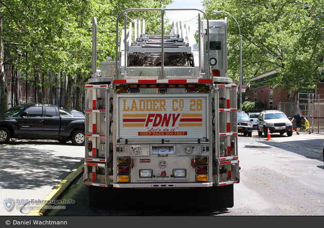 FDNY - Manhattan - Ladder 028 - DL