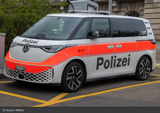 Zürich - StaPo - Patrouillenwagen - 001