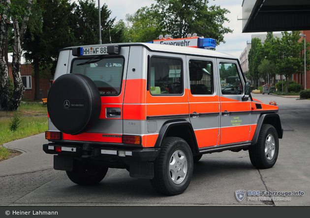 Florian Hamburg Daimler KdoW (HH-WF 882)
