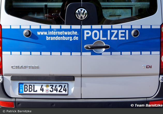 BBL4-3424 - VW Crafter - Infomobil