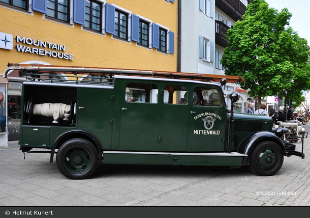 Feuerlöschpolizei Mittenwald LF 12 (a.D.)