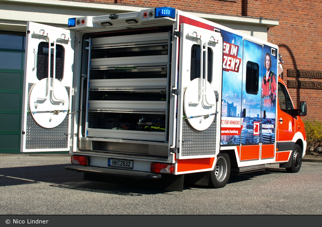 Florian Hamburg Infomobil (HH-2832)