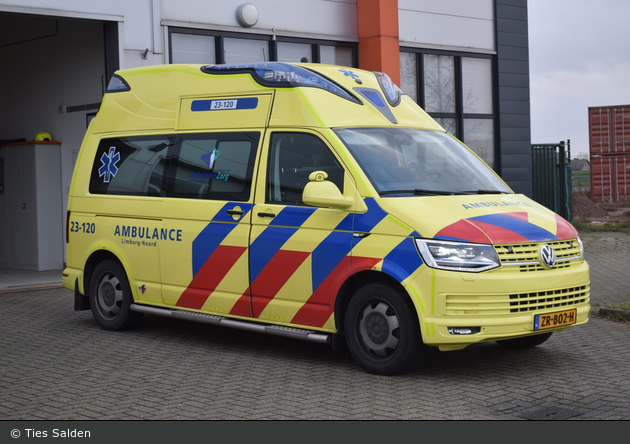 Echt - Ambulancezorg Limburg-Noord - RTW - 23-120 (a.D.)