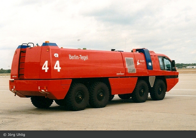 Florian Flughafen Berlin-Tegel Crash 02