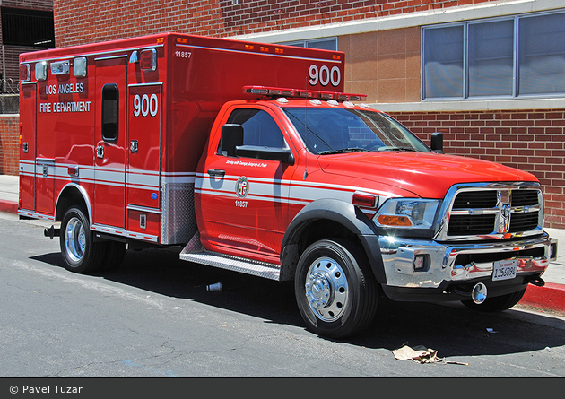 Los Angeles - Los Angeles Fire Department - Rescue Ambulance 900