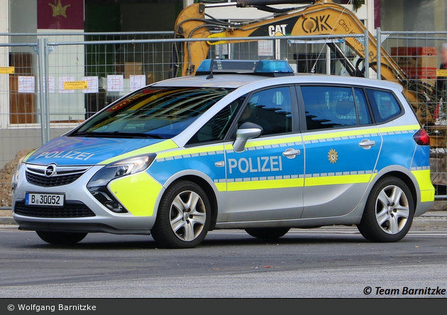 B-30052 - Opel Zafira Tourer - EWa VkD