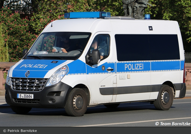 B-30684 - Renault Master - GruKW