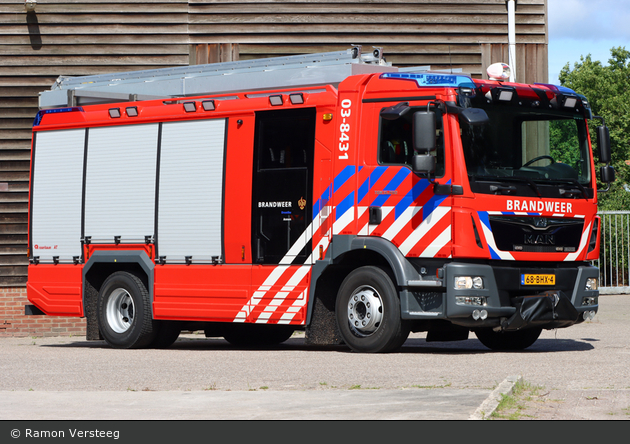 Aa en Hunze - Brandweer - HLF - 03-8431
