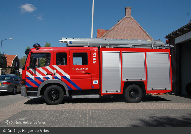 Geertruidenberg - Brandweer - HLF - 3145 (a.D.)