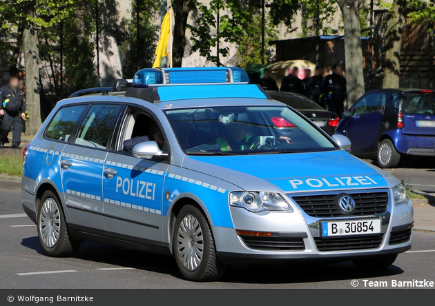 B-30854 - VW Passat Variant 2.0 TDI - FuStW