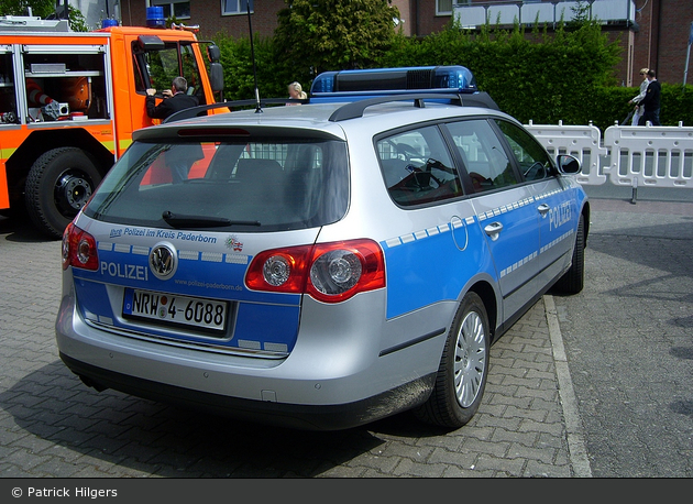 Paderborn - VW Passat Variant - FuStW