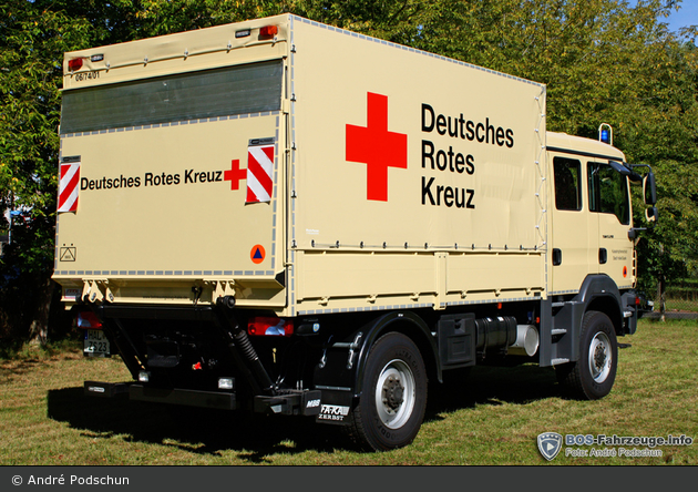 Rotkreuz Halle 03/74-01