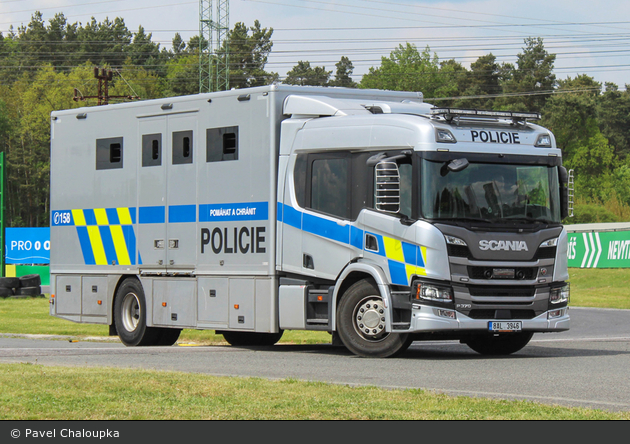 Praha - Policie - 8AL 3946 - Perdetransporter