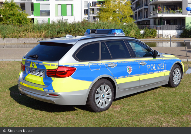 NRW6-3823- BMW 318 Touring - FuStW