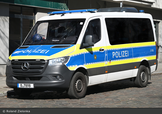 B-7898 - MB Sprinter - GruKW A