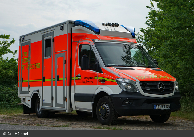 Rettung Lauenburg RTW (RZ-RD 950)