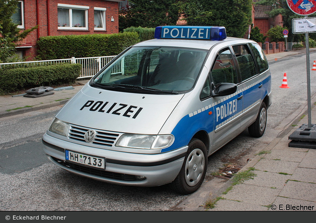 Polizei - FuStW - Filmfahrzeug