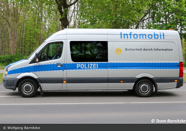 BBL4-3426 - VW Crafter - Infomobil