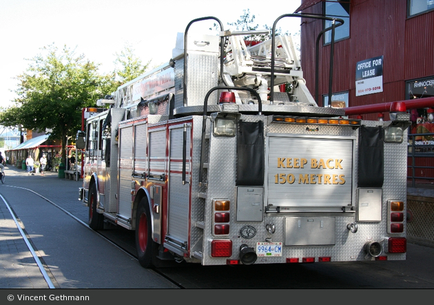 Vancouver - Fire & Rescue Services – Quint 04